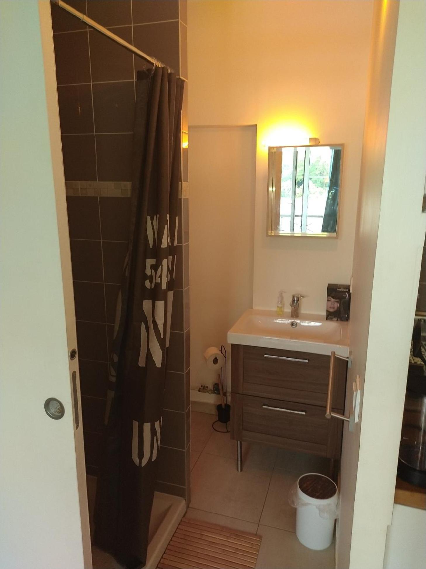 Appartement Pont De Bien Situe *